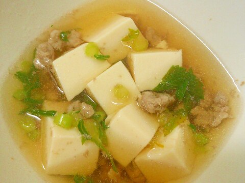 簡単★豚挽き肉と小松菜と豆腐の和風スープ